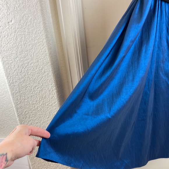 🌞Niki by Niki Livas Black Ruched Halter Top with Blue Metallic Midi Dress - Picture 6 of 11